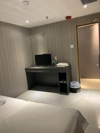 Imagen de la habitación del Hotel J, Kowloon. Foto 17