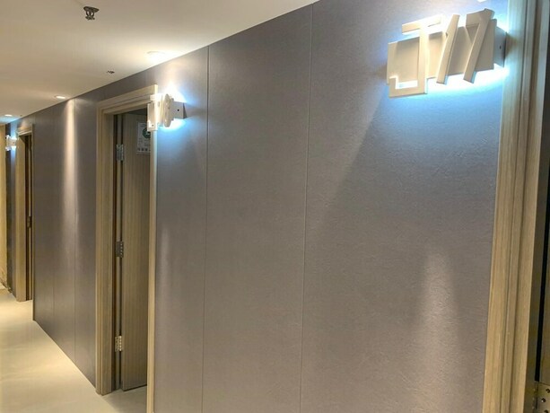 Imagen de los interiores del Hotel J, Kowloon. Foto 20