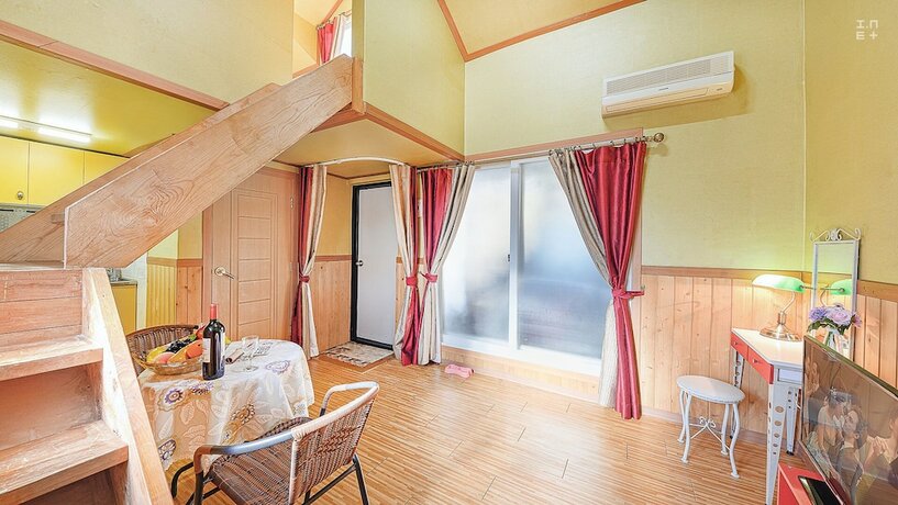 Imagen de la habitación del Hotel J Mong. Foto 2