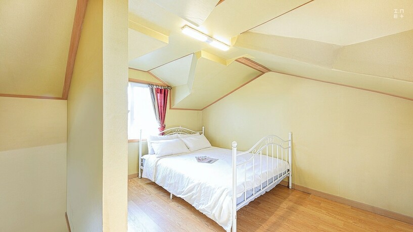 Imagen de la habitación del Hotel J Mong. Foto 16