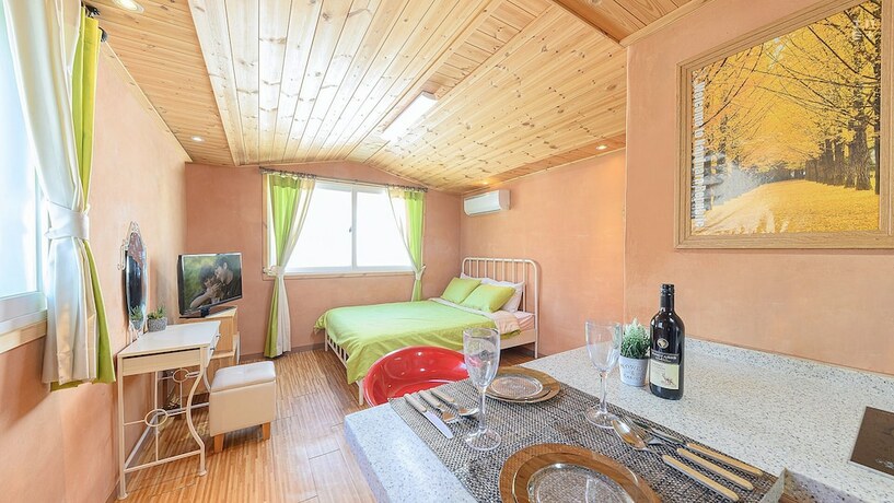 Imagen de la habitación del Hotel J Mong. Foto 20