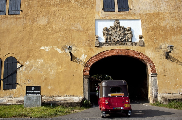 Imagen de los exteriores del Hotel J Negombo. Foto 8