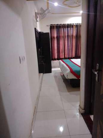 Imagen de la habitación del Hotel J P Regency. Foto 11