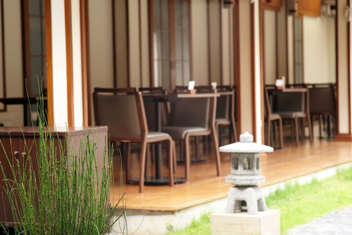 Imagen del bar/restaurante del Hotel J Park. Foto 4