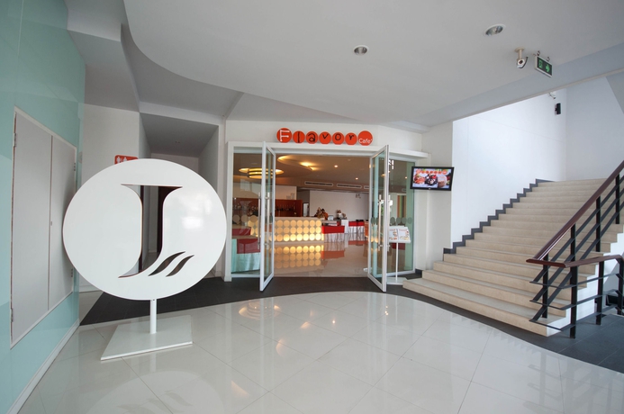 Imagen de los interiores del Hotel J Pattaya. Foto 16