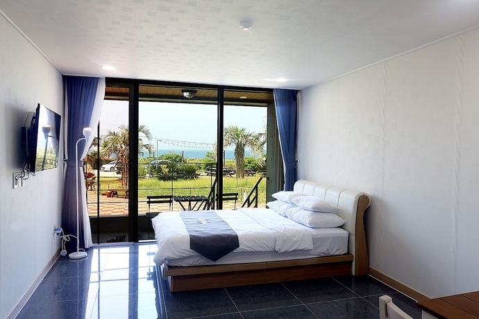 Imagen de la habitación del Hotel J Raum. Foto 4