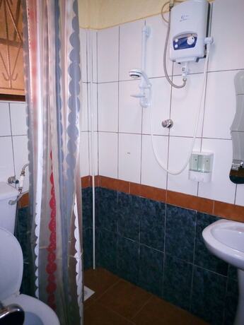 Imagen de la habitación del Hotel J Residence Motel Entebbe. Foto 17
