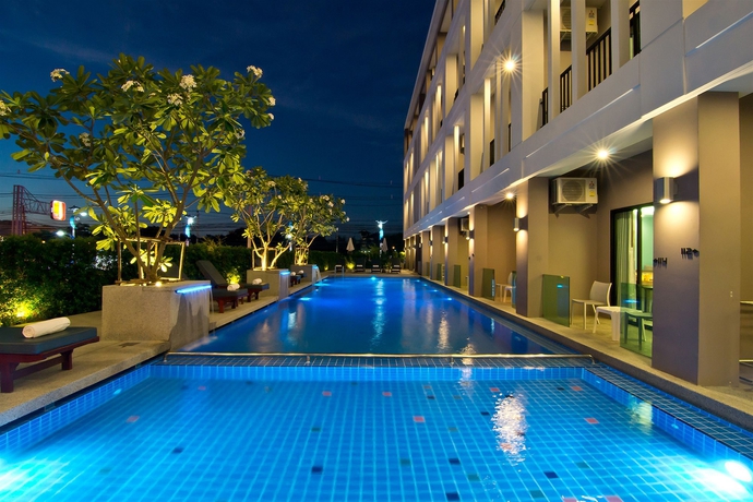 Imagen de la piscina del Hotel J Residence, Norte de Pattaya. Foto 13