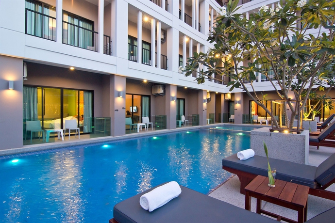 Imagen de la piscina del Hotel J Residence, Norte de Pattaya. Foto 14