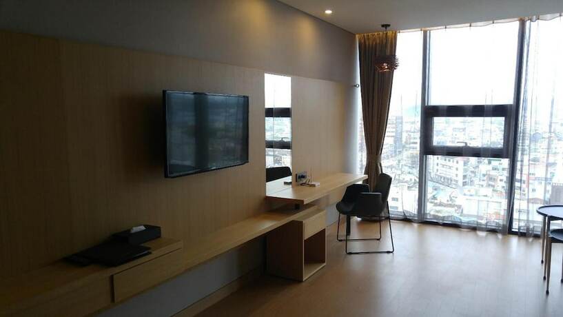 Imagen general del Hotel J Square. Foto 6