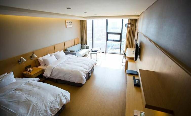 Imagen general del Hotel J Square. Foto 9