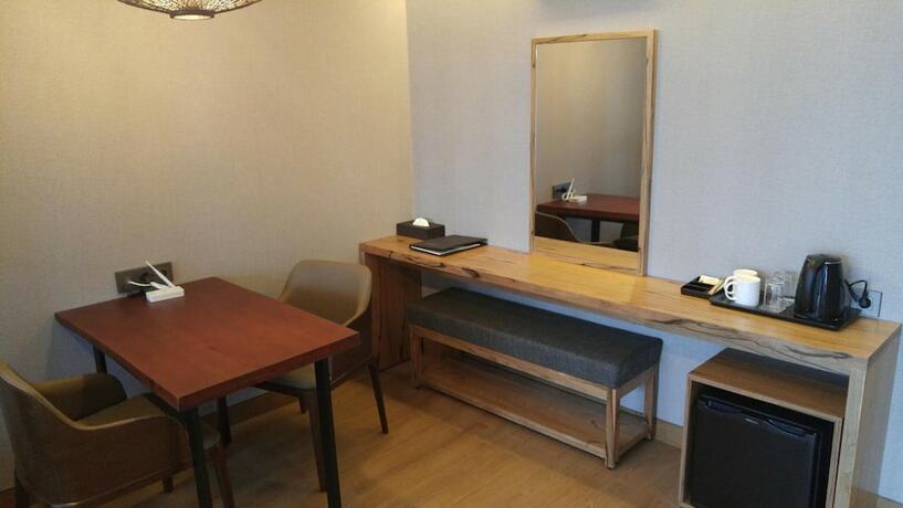 Imagen general del Hotel J Square. Foto 13