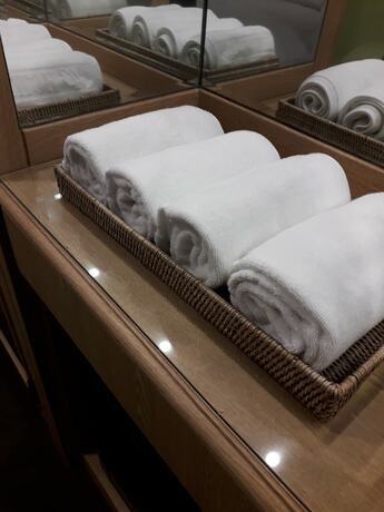 Imagen de la habitación del Hotel J Square. Foto 22