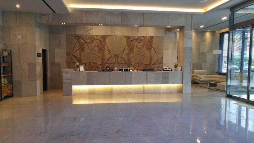 Imagen de los interiores del Hotel J Square. Foto 32