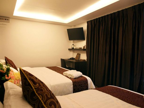 Imagen de la habitación del Hotel J Suites. Foto 5