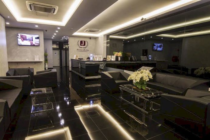 Imagen de la habitación del Hotel J Suites. Foto 11