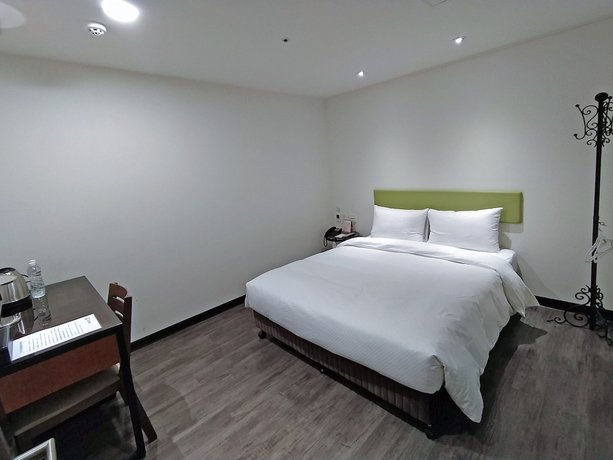 Imagen de la habitación del Hotel J Taoyuan. Foto 15
