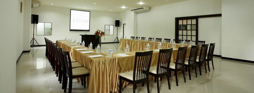 Imagen de los interiores del Hotel J - Town Serviced Apartments. Foto 12