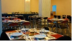 Imagen del bar/restaurante del Hotel J Two S Pratunam. Foto 2