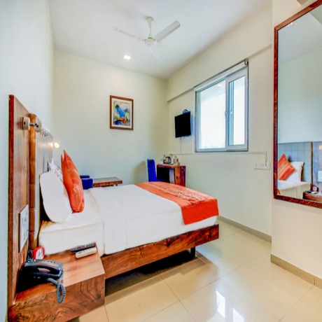 Imagen de la habitación del Hotel J and Banquets. Foto 27