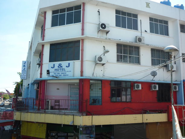 Imagen de los interiores del Hotel J and J. Foto 13
