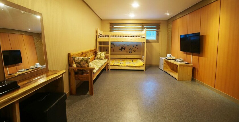 Imagen de la habitación del Hotel J2 Family Jeju. Foto 22