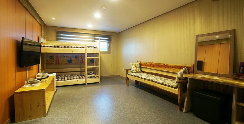 Imagen de la habitación del Hotel J2 Family Jeju. Foto 25