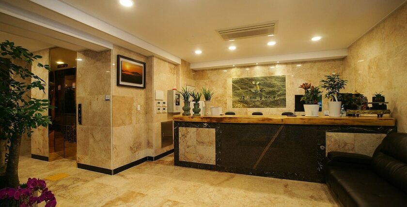 Imagen de los interiores del Hotel J2 Family Jeju. Foto 40