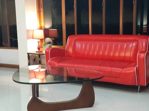Imagen de la habitación del Hotel J2, Mae Sot. Foto 2