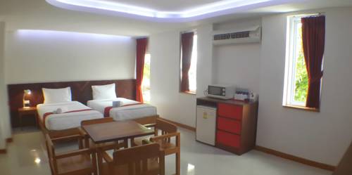 Imagen de la habitación del Hotel J2, Mae Sot. Foto 3