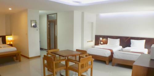 Imagen de la habitación del Hotel J2, Mae Sot. Foto 8