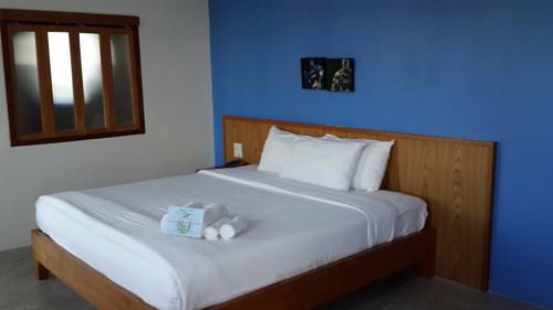 Imagen de la habitación del Hotel J2, Mae Sot. Foto 11