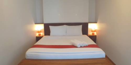Imagen de la habitación del Hotel J2, Mae Sot. Foto 15