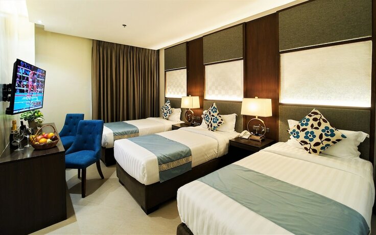 Imagen de la habitación del Hotel J7 Plaza Hotel. Foto 14