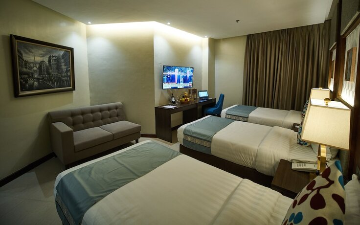 Imagen de la habitación del Hotel J7 Plaza Hotel. Foto 20
