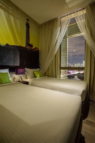 Imagen de la habitación del Hotel J8 (sg Clean). Foto 2