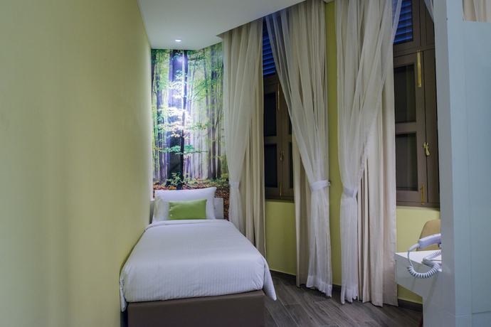 Imagen de la habitación del Hotel J8 (sg Clean). Foto 4