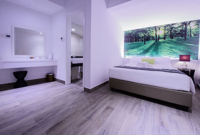 Imagen de la habitación del Hotel J8 (sg Clean). Foto 6
