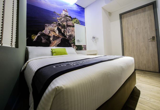 Imagen de la habitación del Hotel J8 (sg Clean). Foto 16