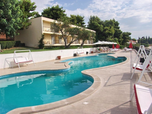 Imagen general del Hotel JADRAN, Trogir. Foto 3