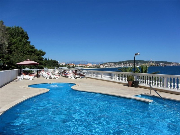 Imagen general del Hotel JADRAN, Trogir. Foto 6