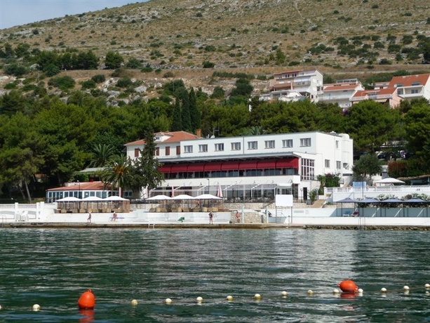 Imagen general del Hotel JADRAN, Trogir. Foto 7