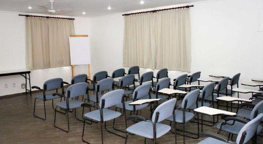 Imagen de los interiores del Hotel JAGUARY SUMARE, Sumar&eacute;. Foto 8