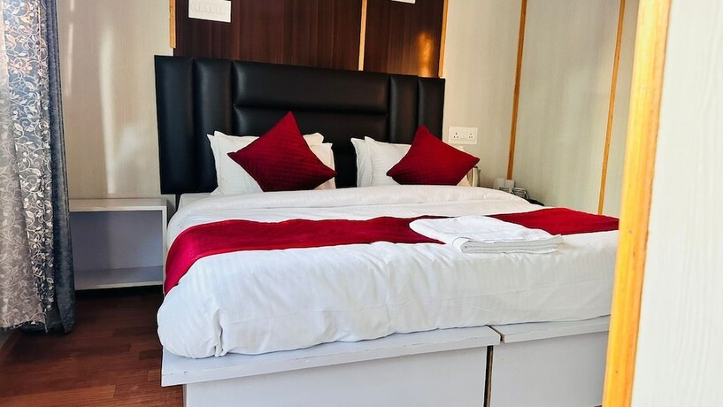 Imagen general del Hotel JAI SANTOSHI DHAAM. Foto 8