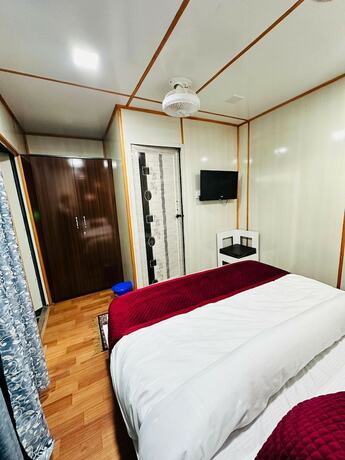 Imagen general del Hotel JAI SANTOSHI DHAAM. Foto 13