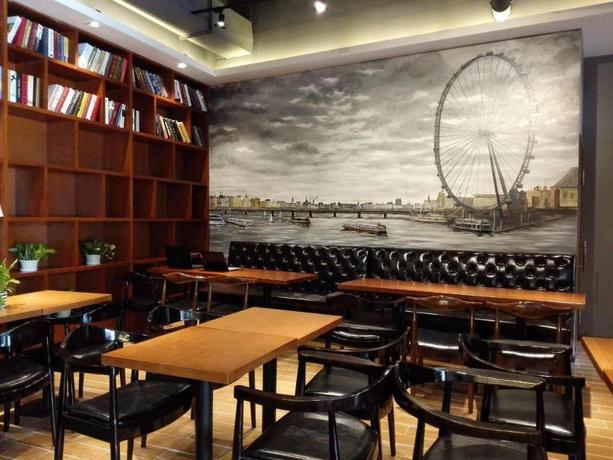 Imagen general del Hotel JAMES JOYCE COFFETELA SHANGHAI JINSHAN CITY BEACH. Foto 4