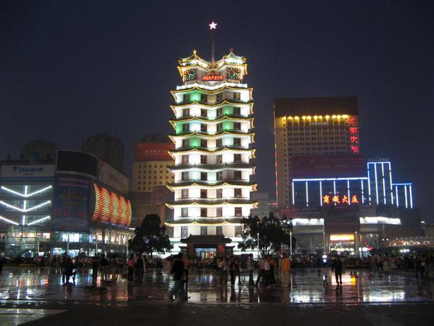 Imagen general del Hotel JAMES JOYCE COFFETELA ZHENGZHOU NORTH RING OCEANARIUM. Foto 4