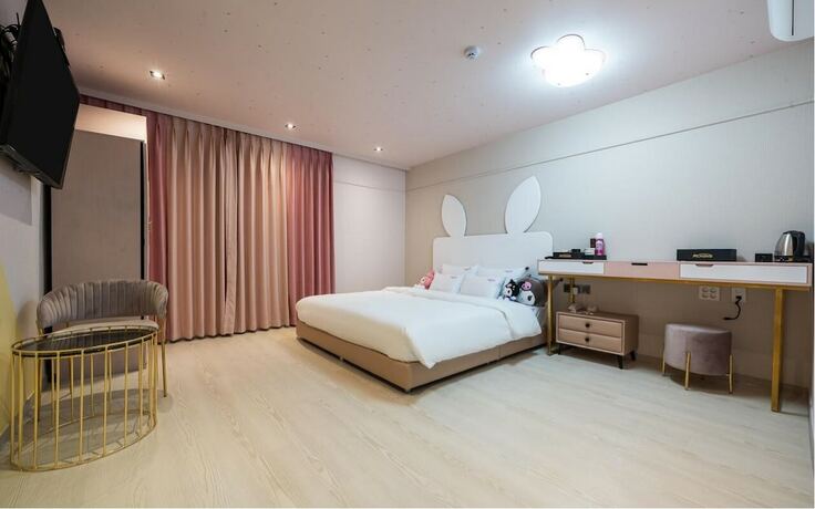 Imagen de la habitación del Hotel JANGYU ALMOND KIDS HOTEL. Foto 19