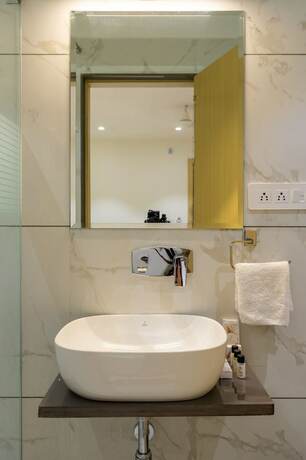 Imagen de la habitación del Hotel JANKI PALACE. Foto 7