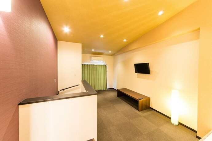 Imagen de la habitación del Hotel JAPANING KUJO. Foto 3